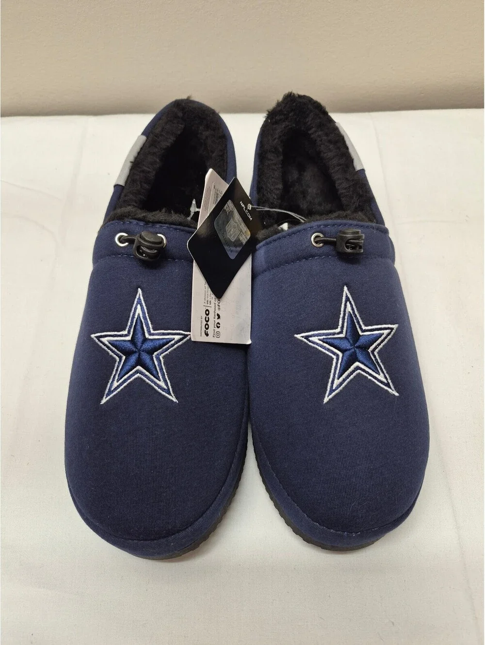 FOCO NFL Dallas Cowboys Men's Slippers with Adjustable Toggle, Size 9-10, B381